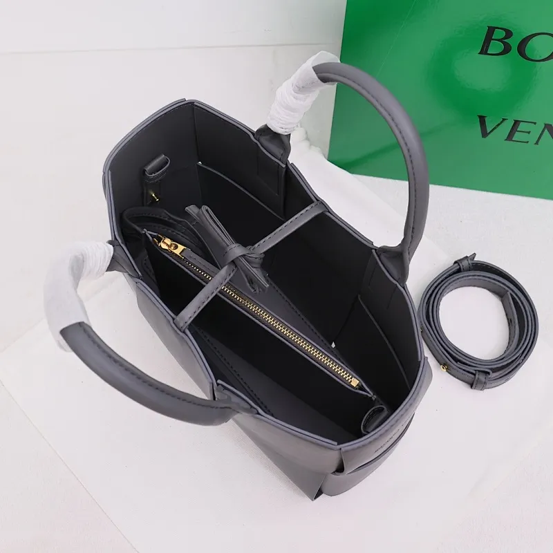 All Categories Official Website "Brand Women's Bags" Women's Bags 💙 BV 2025 Official Website New BV Crossbody Bag